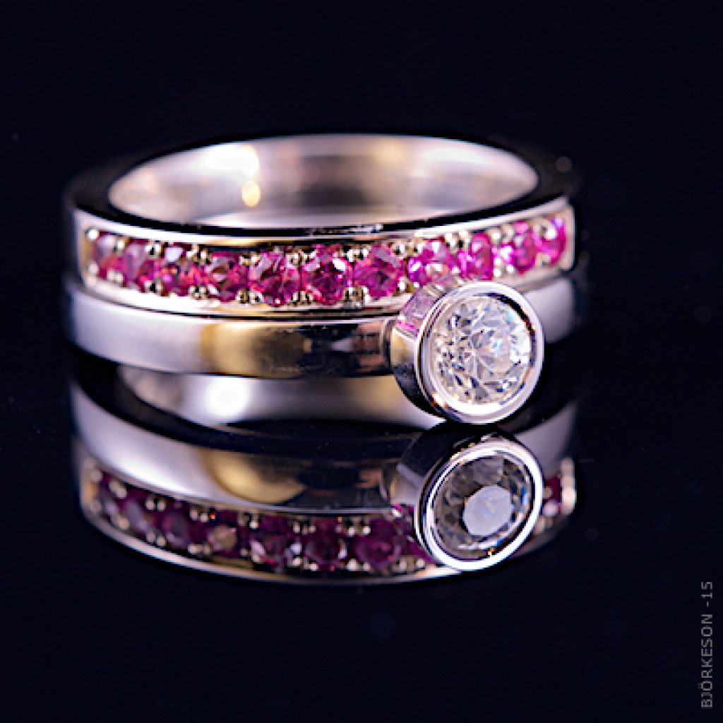 Enstensring allians med rosa safirer