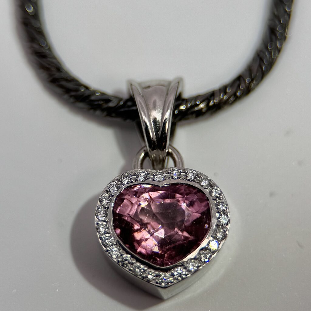 Heart rosa turmalin