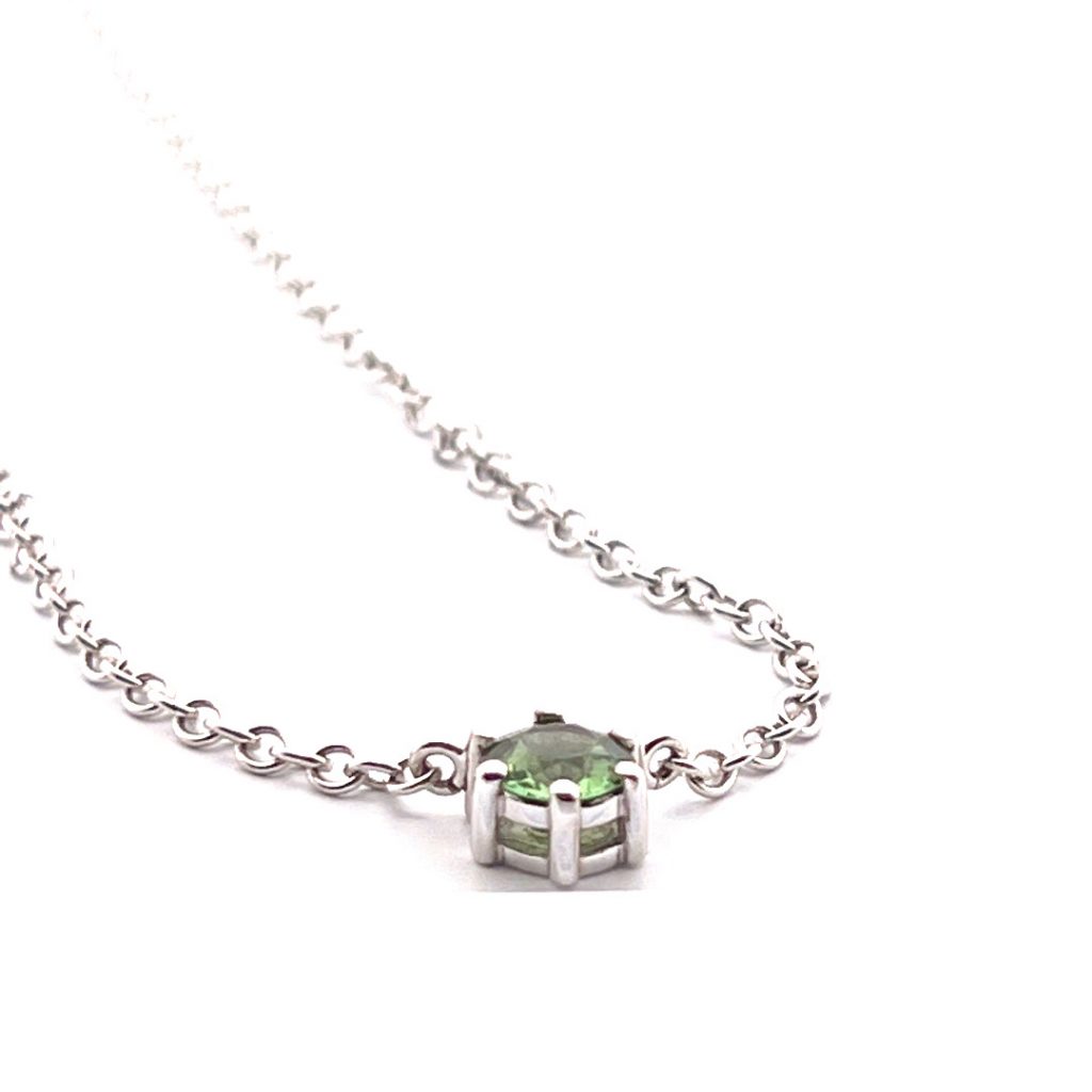 Grön turmalin fast Grön turmalin fast